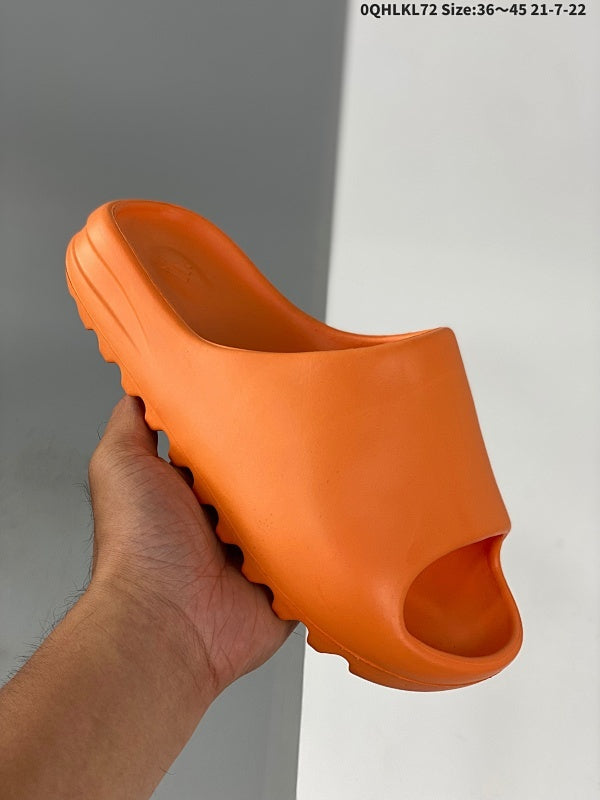 Kanye West x Yeezy Slide