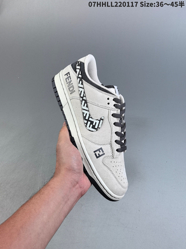 Stussy x Dunk SB Low x DM6868-036