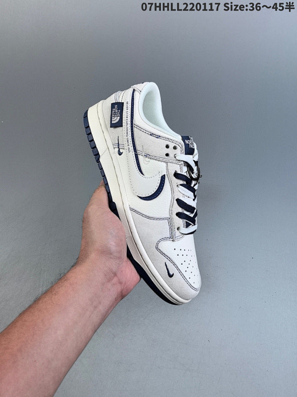 Stussy x Dunk SB Low x DM6868-036