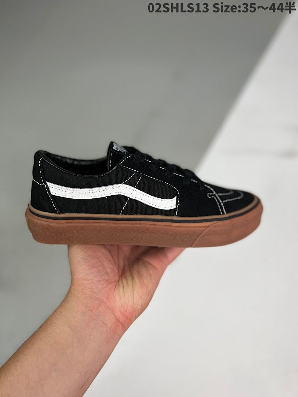 Authentic LX Classic Low Skateboard Shoe