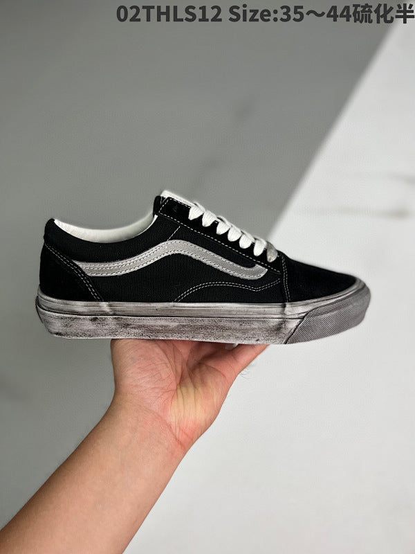 Old Skool Retro Skate Shoe
