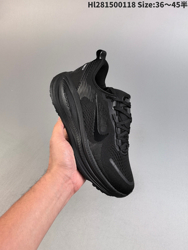 VOMERO 18 Comfortable Non-Slip Low Running Shoe: HM6803-004