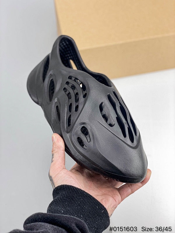 Kanye West x Yeezy Versatile Sport Slide