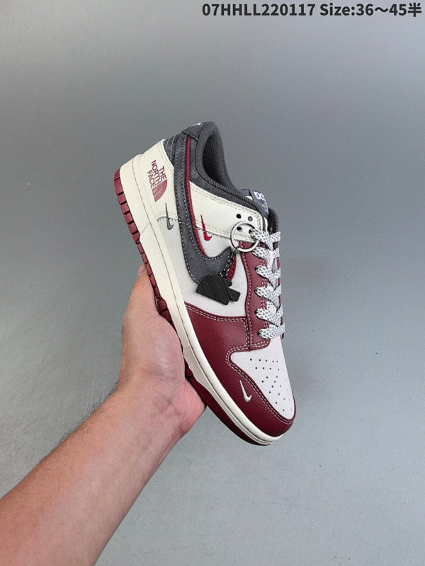 Stussy x Dunk SB Low x DM6868-036