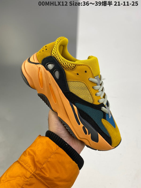 Yeezy Boost 700v2 700 Rétro Chaussure Running