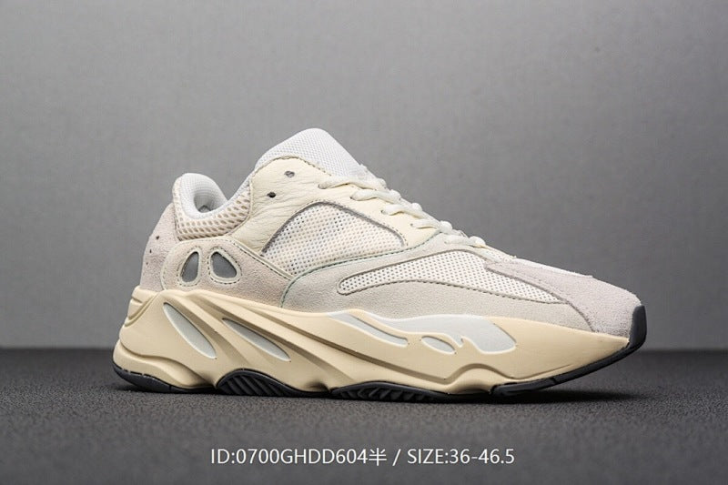 BASF Boost Yeezy 700 Boost v2 Rétro
