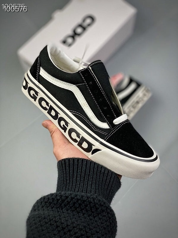 CDG x Old Skool Collaboration Skateboard Shoe