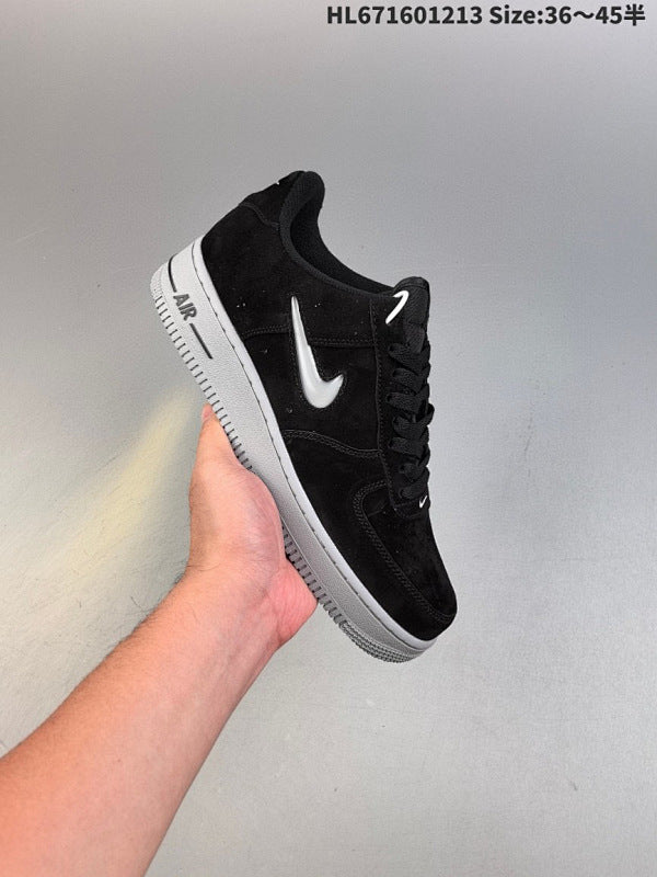 AIR FORCE 1 '07 Low Versatile Casual Sport Skateboard Shoe: HQ3827 002