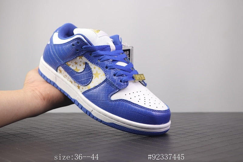 “ ”Supreme x SB Dunk Low “Hyper Royal” + +zoom + ID 92337445