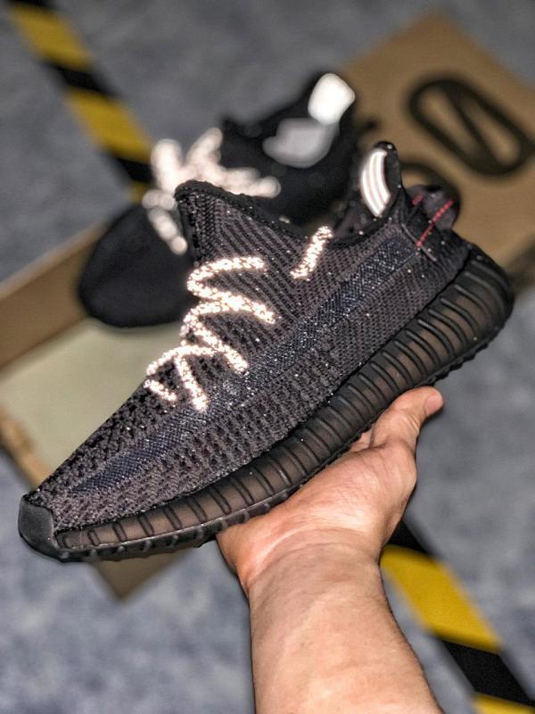 YEEZY 350v2 / FU9013 Size: 36 36.5 37.5 38 38.5 39 40 40.5 41 42 42.5 43 44 45