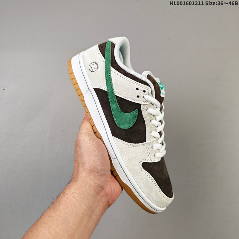 Dunk SB Low SB Low HF3704-001