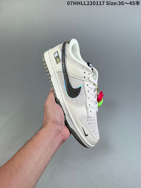 Stussy x Dunk SB Low x DM6868-036