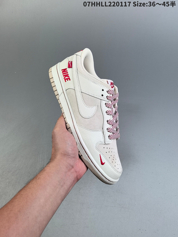 Stussy x Dunk SB Low x DM6868-036
