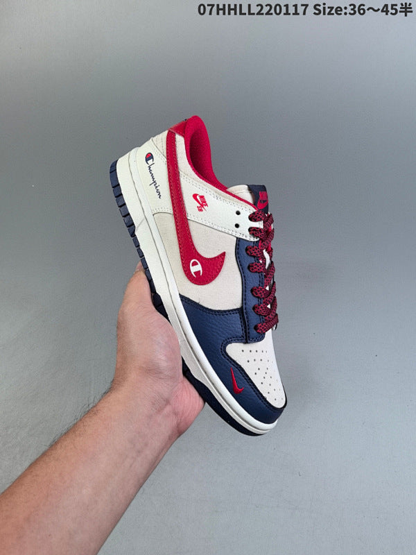 Stussy x Dunk SB Low x DM6868-036