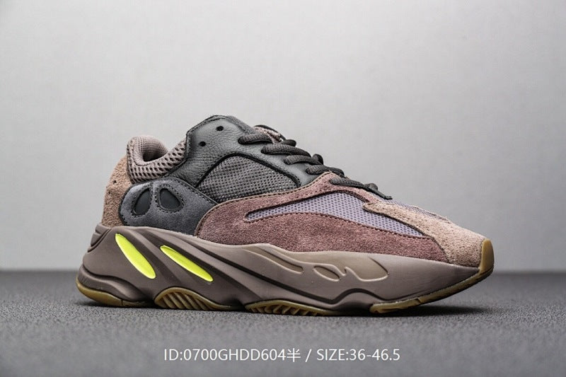 BASF Boost Yeezy 700 Boost v2 Rétro