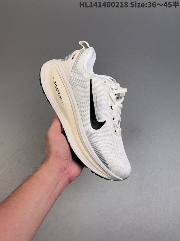 FS NK Zoom VOMERO 18 HM6803-001 size: