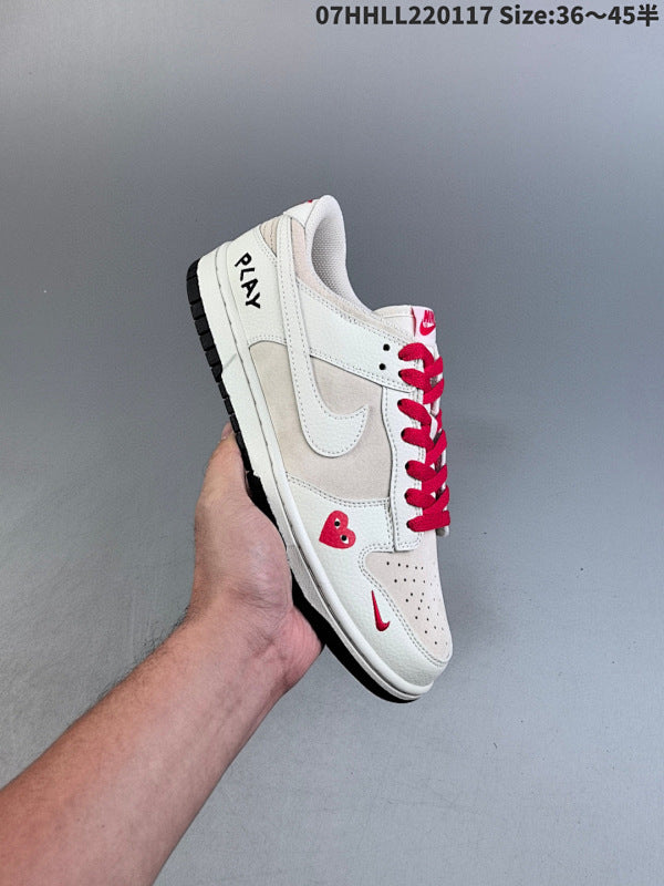 Stussy x Dunk SB Low x DM6868-036