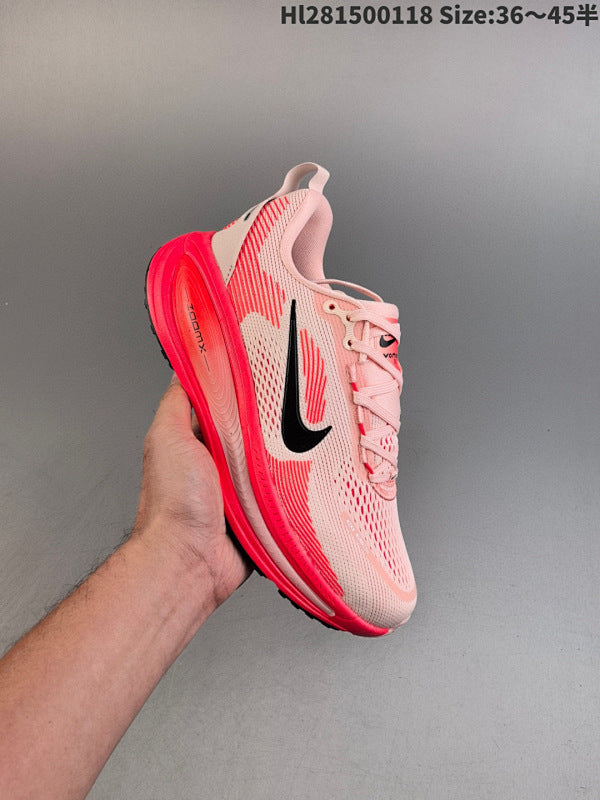 VOMERO 18 Comfortable Non-Slip Low Running Shoe: HM6803-004