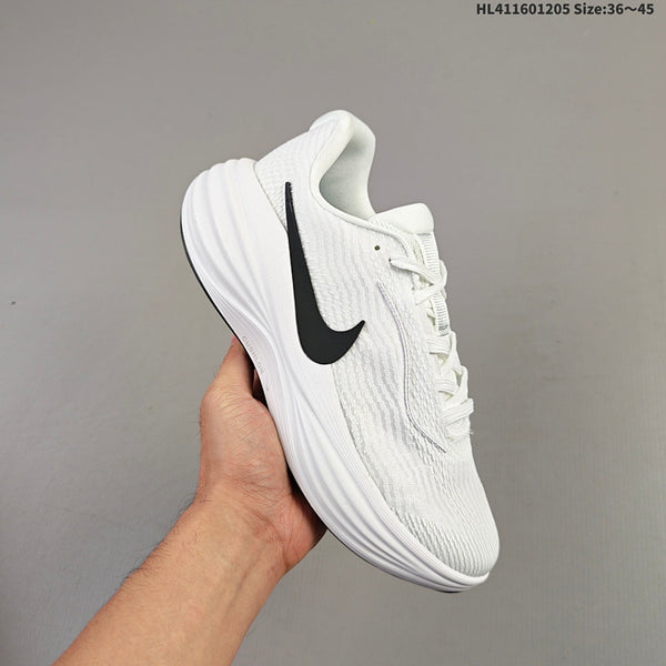 VOMERO Comfort Non-Slip Low ReactX Running Shoe: YC2661 007