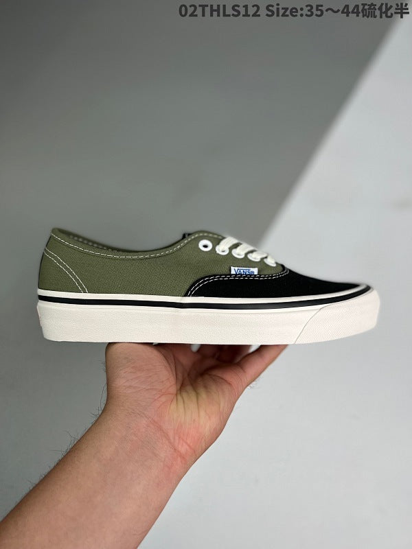 Vault OG Authentic LX Casual Skateboarding Shoe