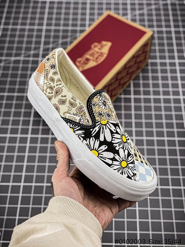 Slip-On Casual Skateboard Shoe